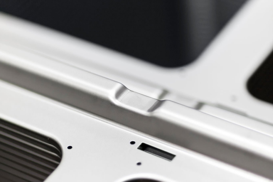 游戲機(jī)鈑金殼體解決方案：定制化高精度